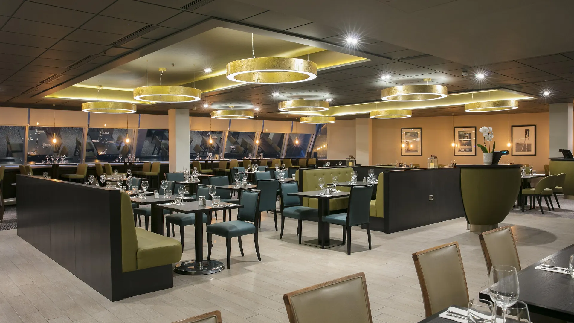 Crowne Plaza Harrogate By Ihg Hotel