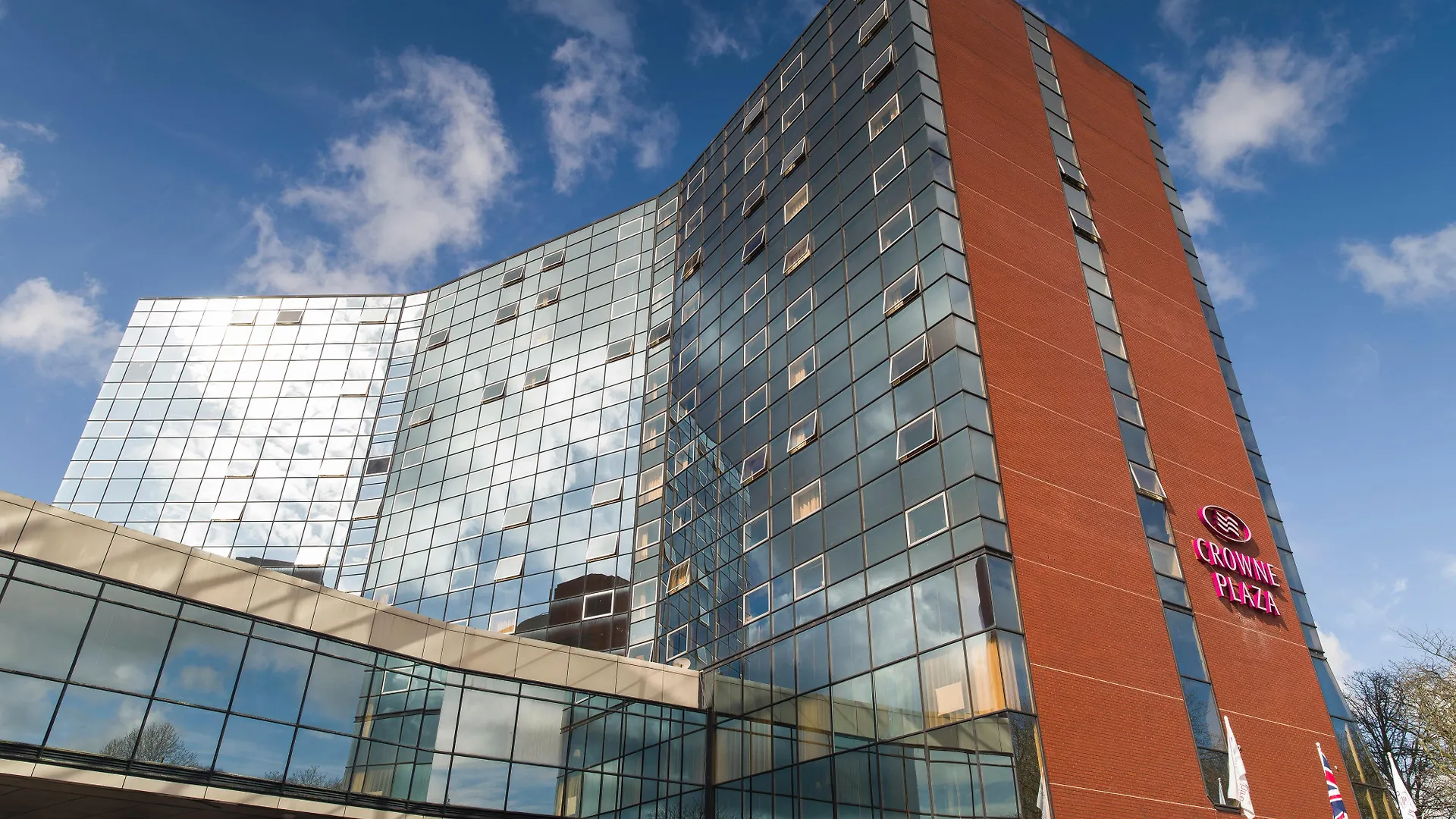 Crowne Plaza Harrogate By Ihg Hotel 4*,